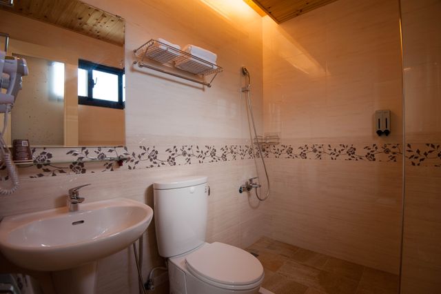 PlaceOfHeart-Deluxe Double Balcony Room-7