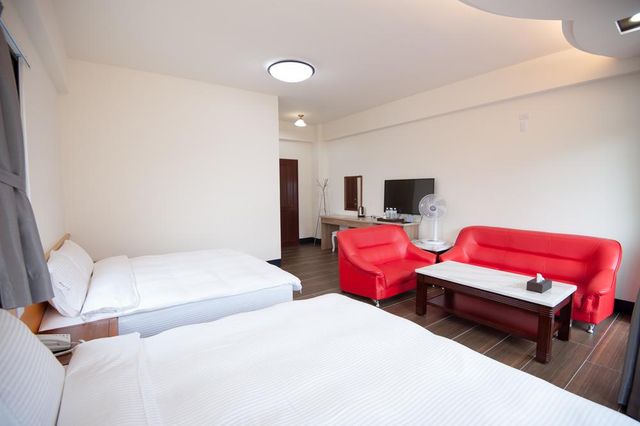 PlaceOfHeart-Quadruple Room with Balcony-3