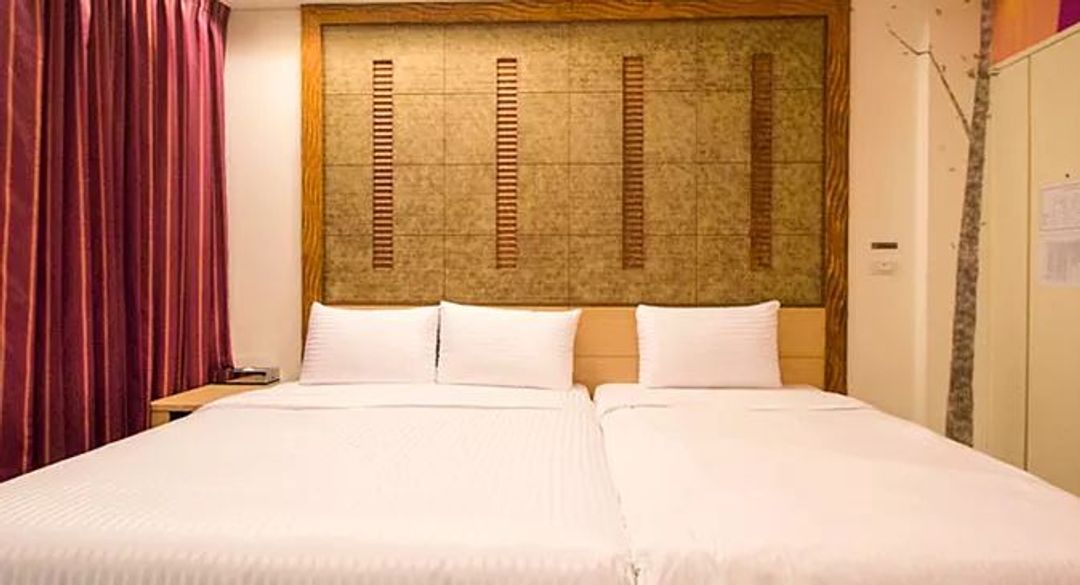 East Gate Hotel