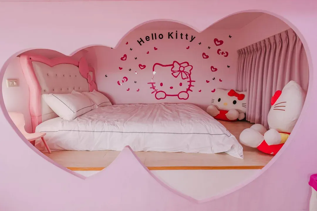 Alice 테마 침대 및 조식