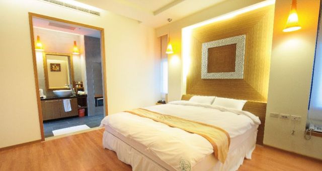 SCHOKOLAKE-Space password double suite-2