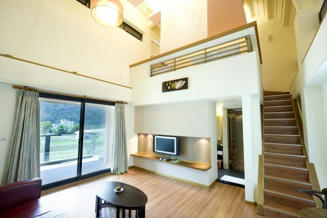 SCHOKOLAKE-Space Code Field Panoramic Quad Suite-2