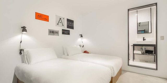 中型雙床房 (無窗)  Medium Twin Room (no window)