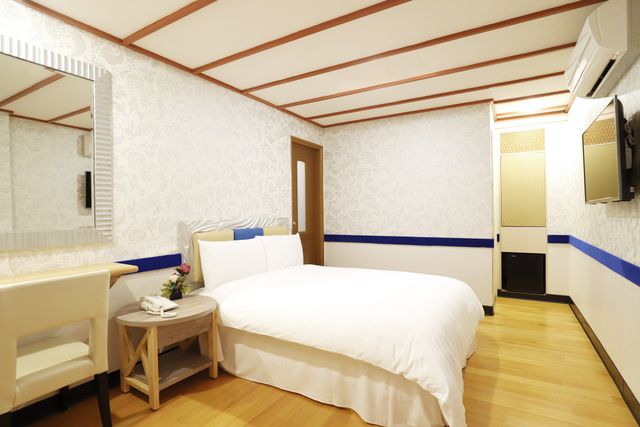Gorgeous Hot Spring Resort-Slightly warm standard double room-2