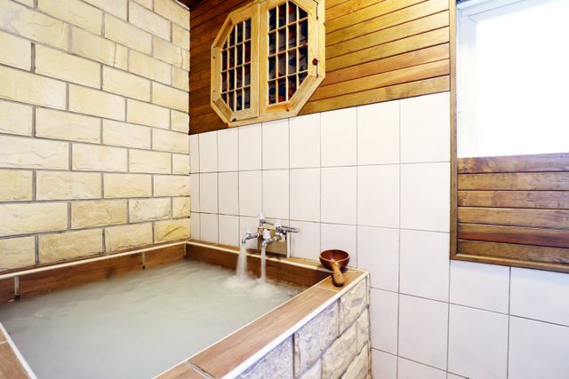 Gorgeous Hot Spring Resort-Xinfeng Deluxe Double Room-8