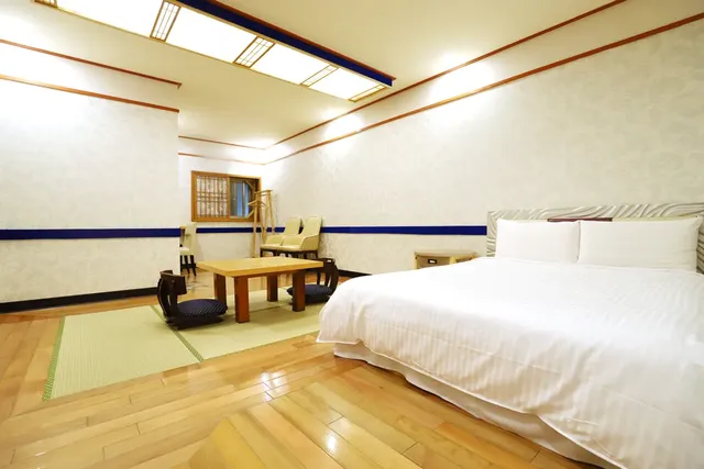 Gorgeous Hot Spring Resort-Xinfeng Deluxe Double Room-3