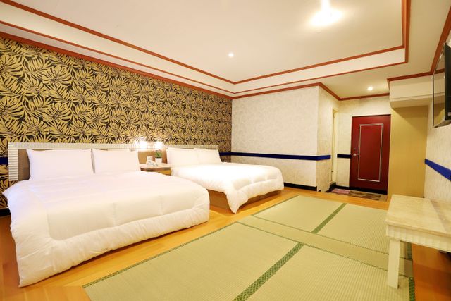 Gorgeous Hot Spring Resort-Rhyme standard quadruple room-2