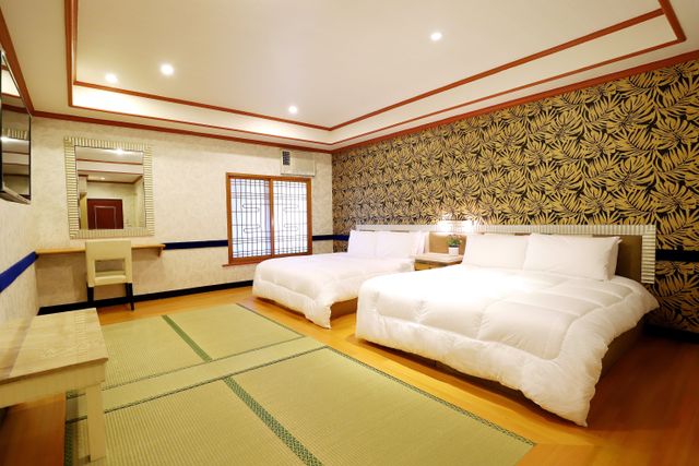 Gorgeous Hot Spring Resort-Rhyme standard quadruple room-1