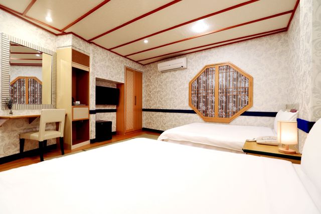 Gorgeous Hot Spring Resort-Rhyme standard quadruple room-5