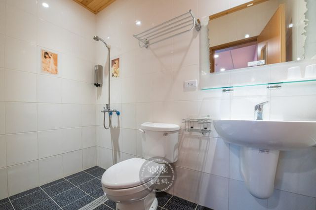 Mushroom Bed & Breakfast-Childlike Quadruple Room-4