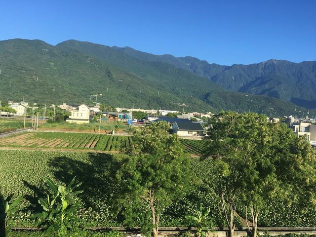 七人房的窗景眺望中央山脈美景