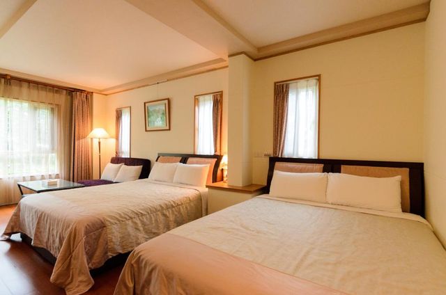 Yosemite-Four warm suites 101-1