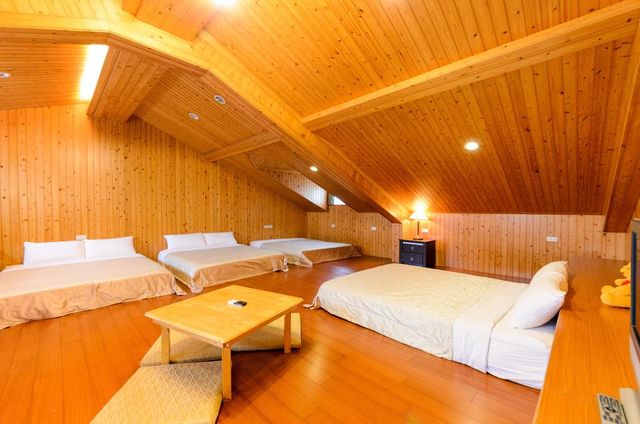 Yosemite-Family Six-person Suite 302-7