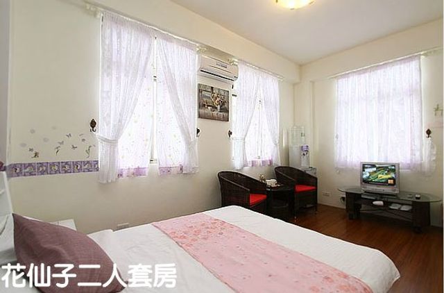 스몰 캐슬 다운타운 베드 앤 블랙퍼스트  (Small Castle Downtown Bed and Breakfast)-Double room (no pick-up room)-7