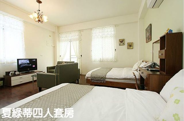 스몰 캐슬 다운타운 베드 앤 블랙퍼스트  (Small Castle Downtown Bed and Breakfast)-Quad room (not pick the room)-3