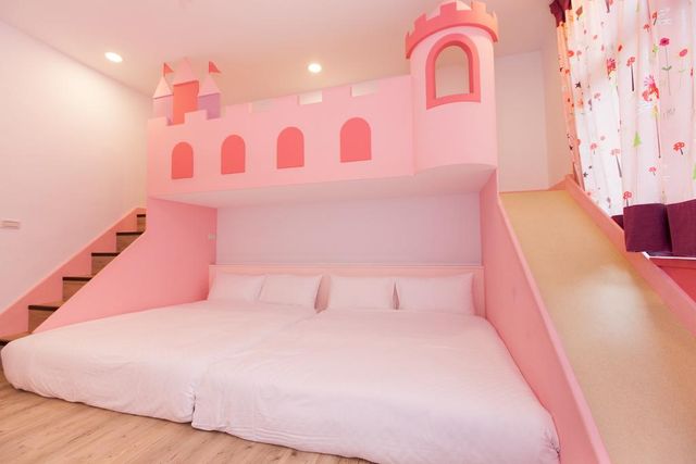 드림 서프라이징 애그 가족 베드 앤 브렉퍼스트 (Dream surprising egg parent-child bed and breakfast)-Little princess castle-3