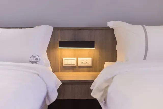 Qianhai B&B-Quadruple Room with Sea View M-3