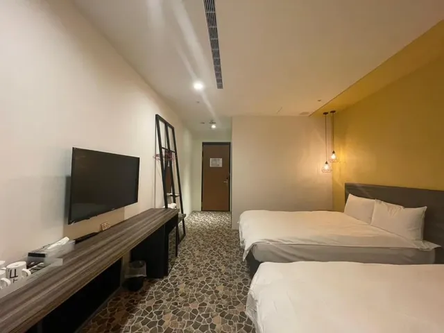 凝萃文旅 台中車站店-高級四人房-7