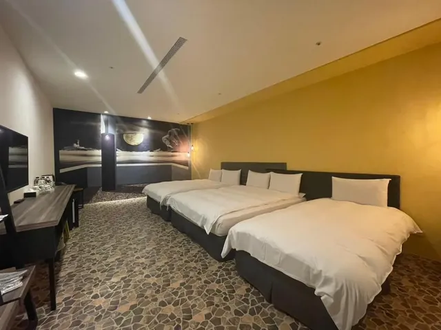 凝萃文旅 台中車站店-高級家庭房-8