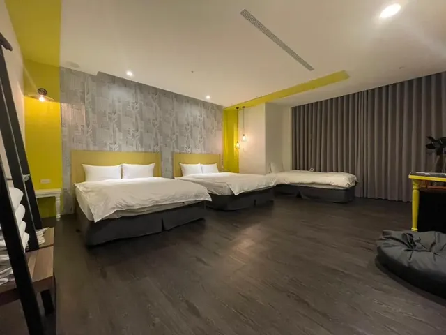 凝萃文旅 台中車站店-豪華家庭房-4