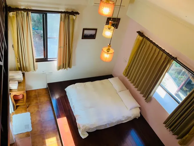 Tenlai Leisure Homestay | Free Breakfast-다락방 전망을 갖춘 편안하고 안락한 6인용 객실-5