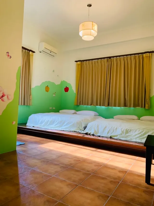 Tenlai Leisure Homestay | Free Breakfast-조용하고 편안한 가든뷰 쿼드러플룸-2