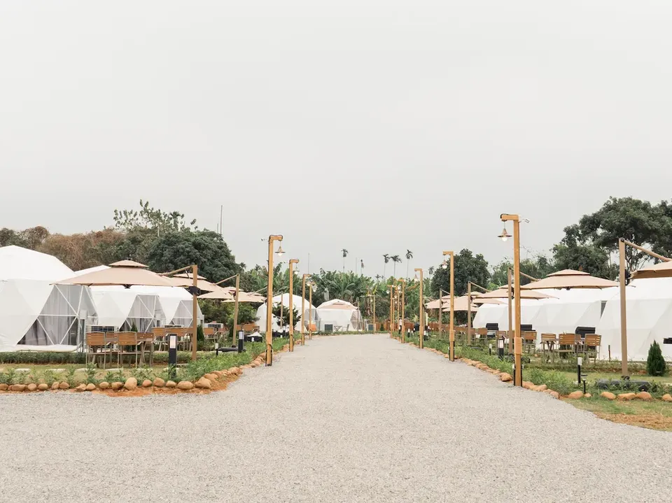 全區一共13帳，家具主題、面對景色各有不同