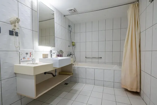 Hotel Leisure Tamsui-Quadruple Room with Bath-5