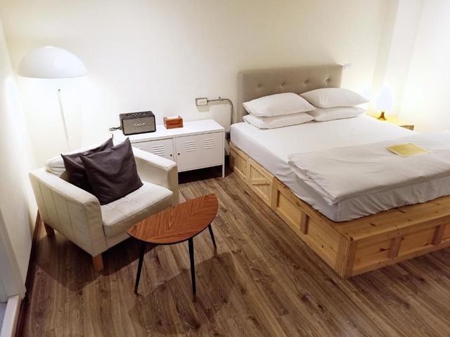 Lp. guesthouse-Double room with balcony-1
