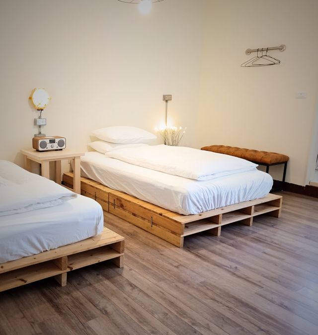 Lp. guesthouse-Twin Room with Balcony-1