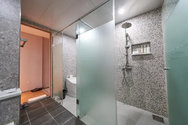 BON 飯店-獨特河景雙人房-4