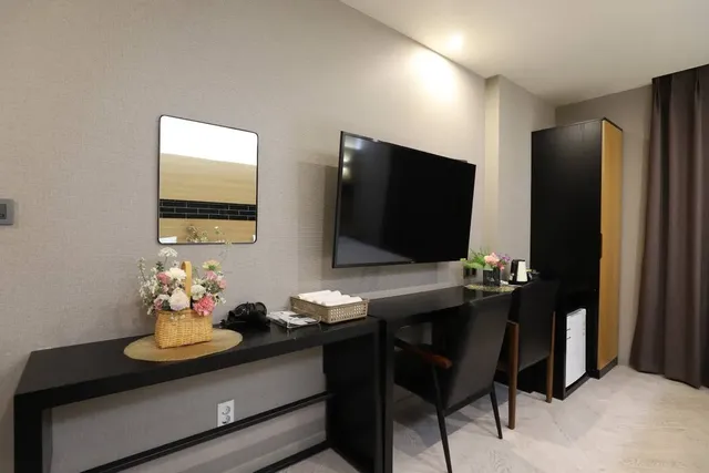 BON 飯店-標準雙床房-2