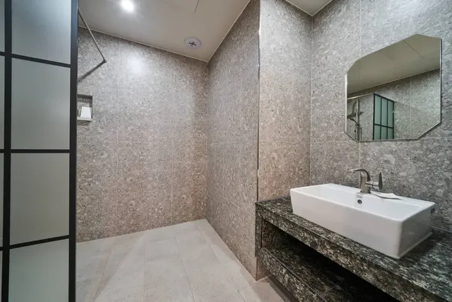 BON 飯店-標準雙床房-5