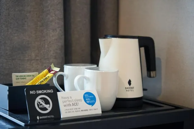 BON 飯店-特色河景雙床房-7