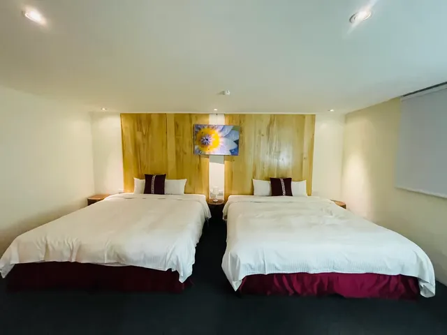 딩촨 호스텔 Ding Chuan Hotel-Stylish quadruple room-2