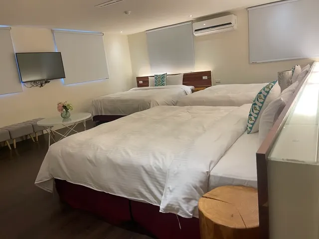딩촨 호스텔 Ding Chuan Hotel-Family Room-3
