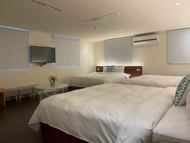 딩촨 호스텔 Ding Chuan Hotel-Family Room-2