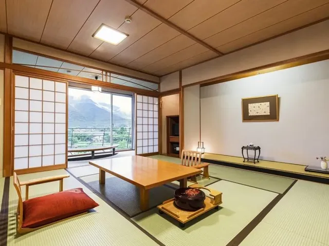 由布院溫泉旅館 花之庄｜由布院JR步行4分/金鱗湖開車6分-和室附陽台【不挑房】-3