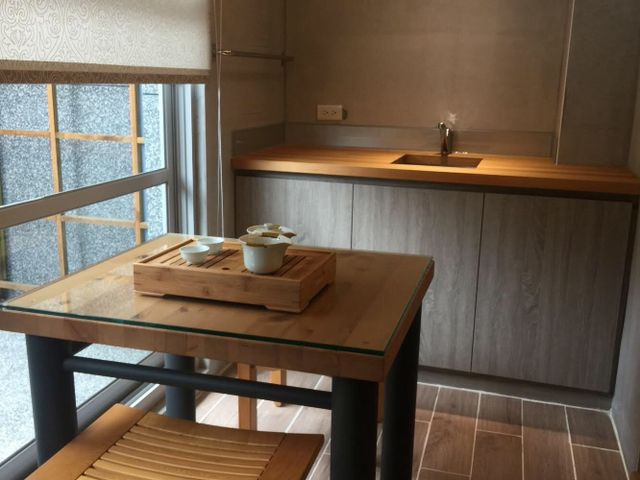 房內泡茶區