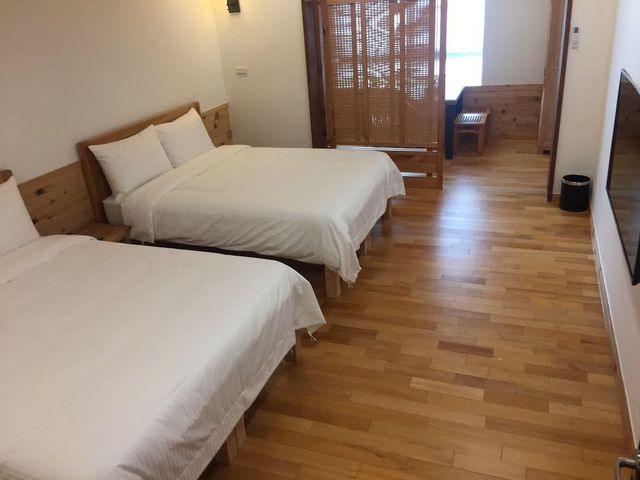 Back Mountain Guest House A Hall-Mountain quadruple room-1