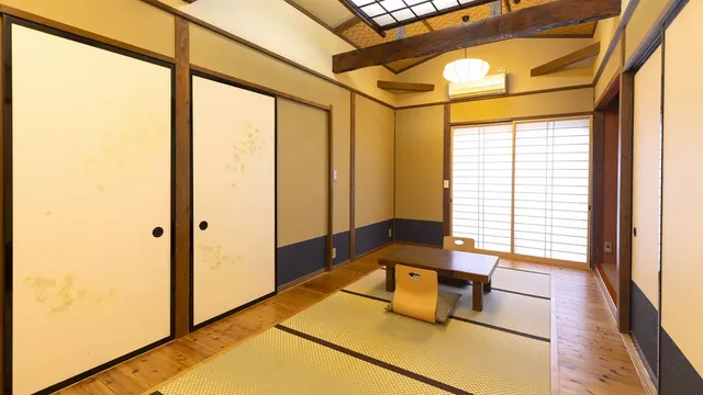 [Japanese-style room] With semi-open-air bath