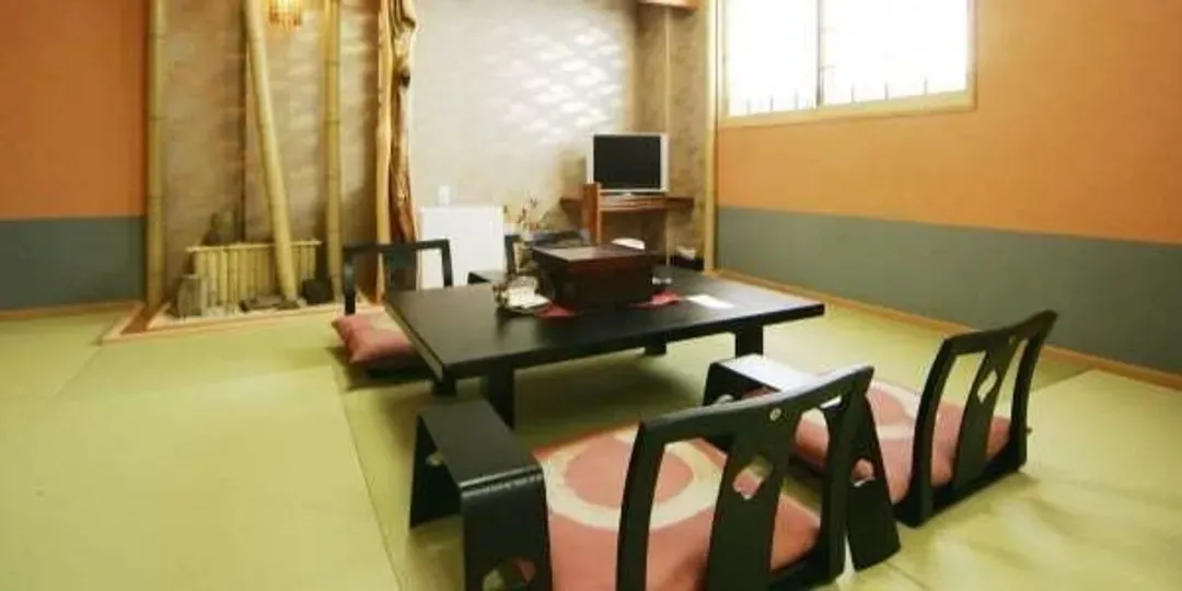 由布院温泉 御宿 由府兩築｜金鱗湖步行10分/近花卉村