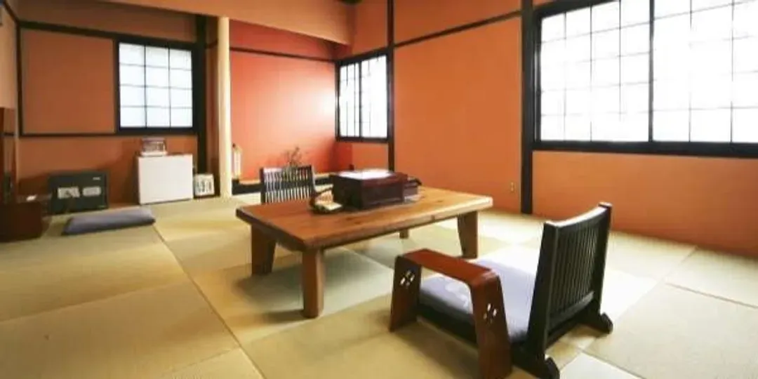 由布院温泉 御宿 由府兩築｜金鱗湖步行10分/近花卉村