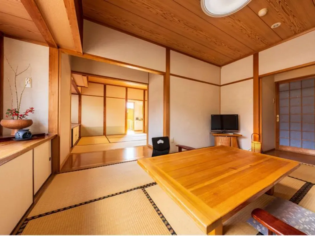 Yufuin Onsen Oyado Uraku
