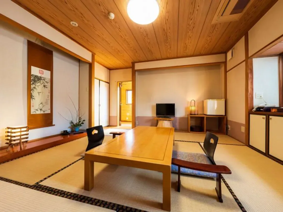 Yufuin Onsen Oyado Uraku
