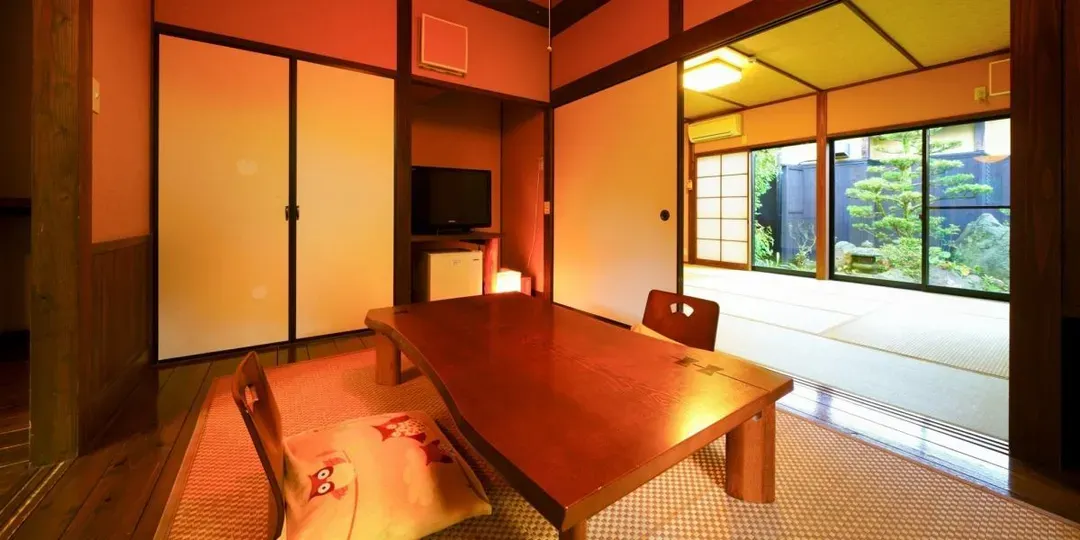 Yufuin Onsen Yurari Rokumyo