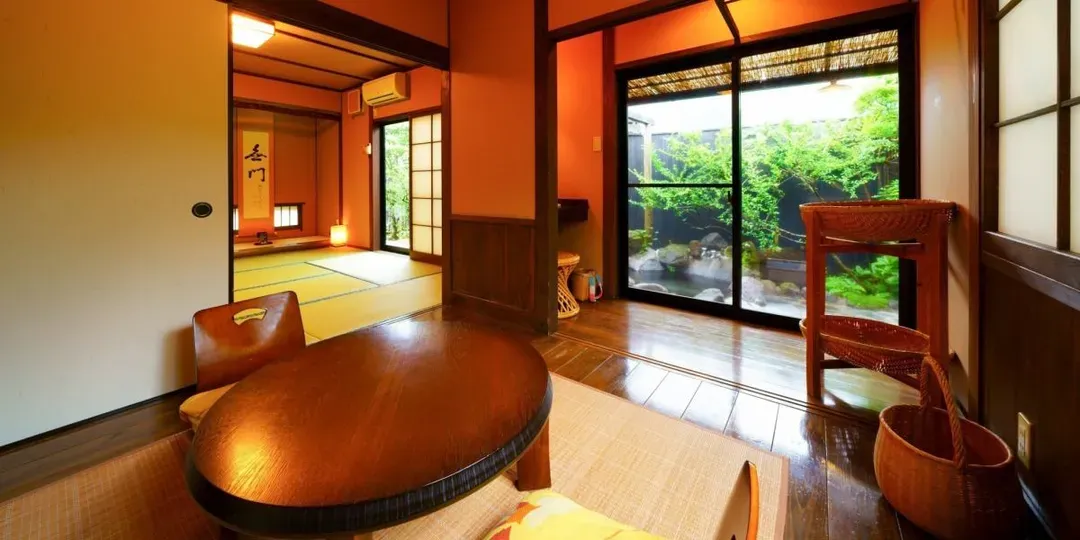 Yufuin Onsen Yurari Rokumyo