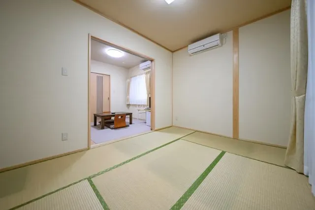 由布院溫泉 旅館 古都之花心｜由布院站歩行10分/近金鱗湖-【白ゆり・あかね荘】別館：6畳＋4.5畳和洋室（附淋浴設施）【不挑房】-4