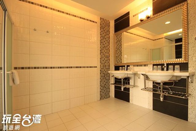 南投集集山魚水渡假飯店-8人房 / 家族八人套房-4