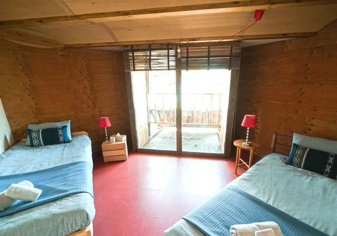 Oval Mountain Lodge